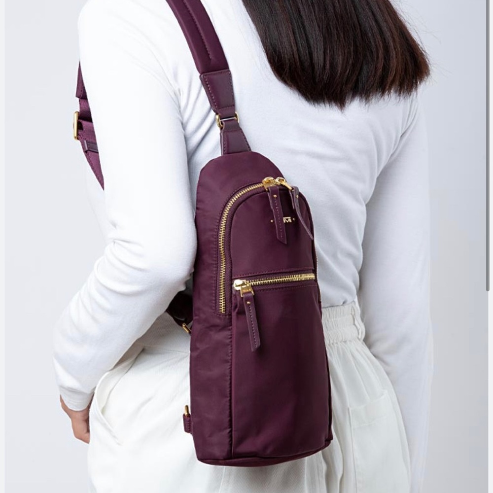 Tumi Ariana small sling